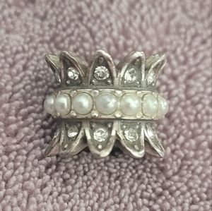 EXQUISITE RETIRED BRIGHTON QUEEN SPACER/BEAD NWOT